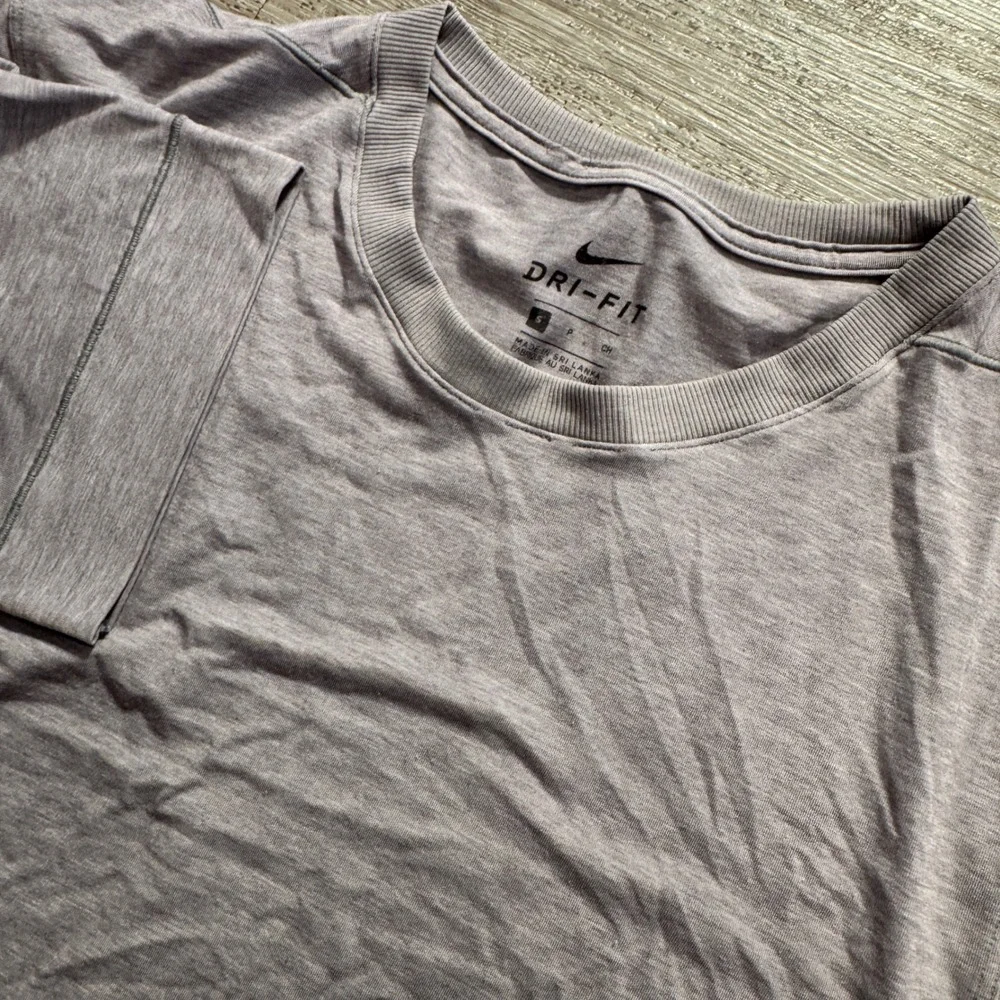 Nike Shirt Mens S Gray Performance Dri-FIT Transcend Yoga Training AJ8796-056